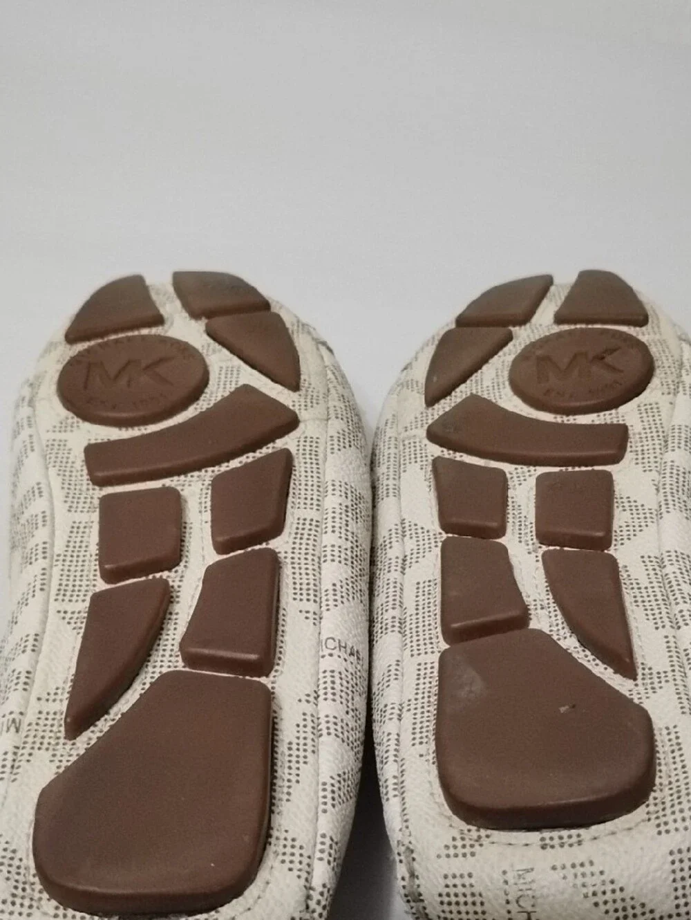Michael Kors Cream Logo-Embellished‎ Ballet Flats